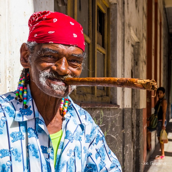cardenas cigar smoker